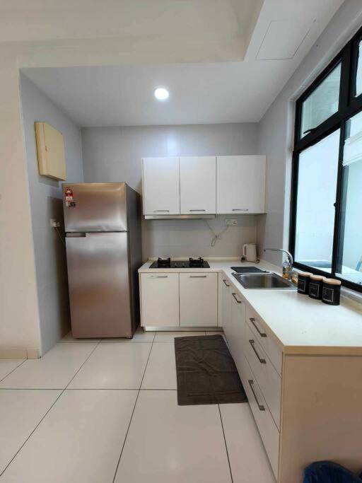 A2705 Platino Paradigmmall Netflix Poolview Bystay Apartemen *
