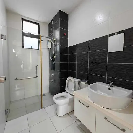 A2705 Platino Paradigmmall Netflix Poolview Bystay Johor Bahru Exterior photo